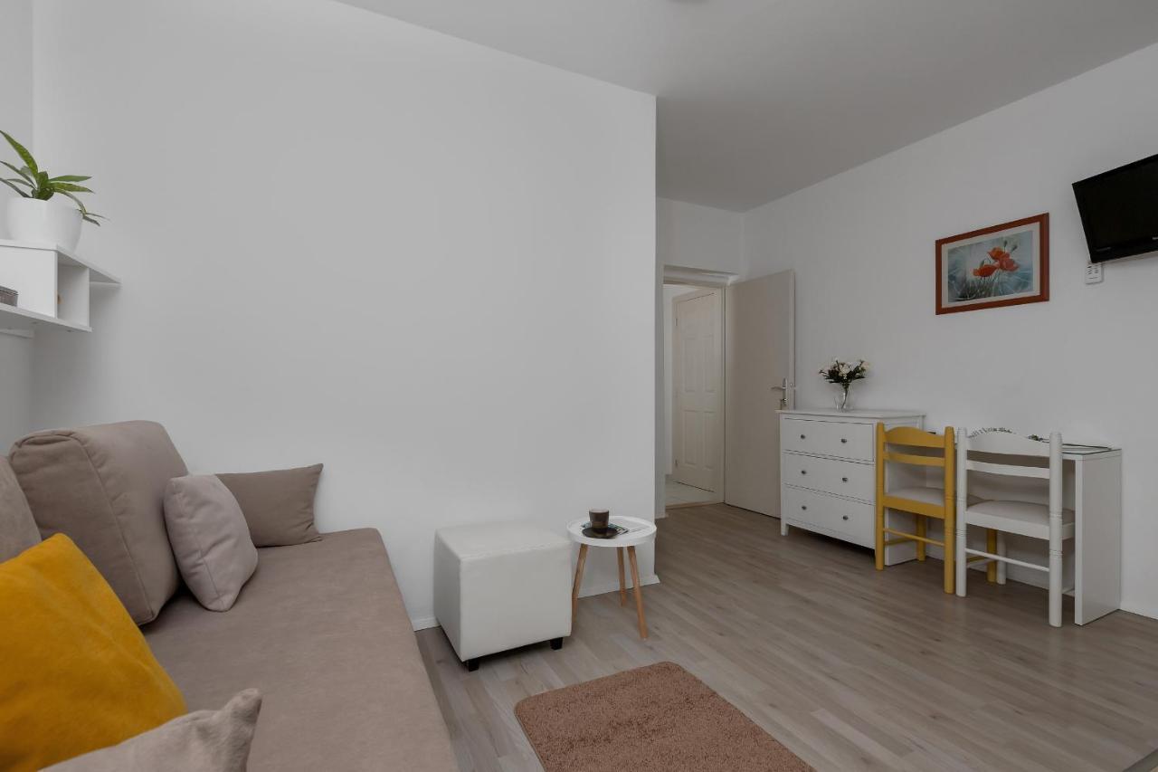 Apartments Marija Tucepi Ngoại thất bức ảnh