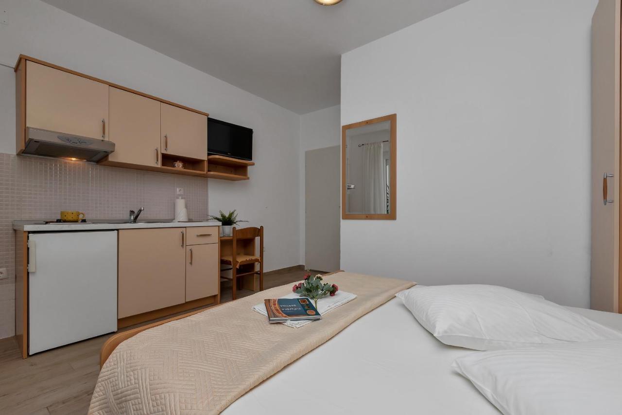 Apartments Marija Tucepi Ngoại thất bức ảnh