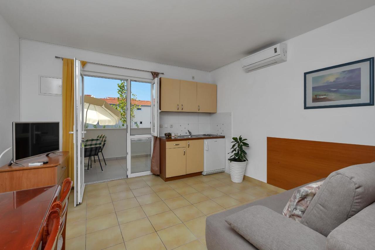 Apartments Marija Tucepi Ngoại thất bức ảnh